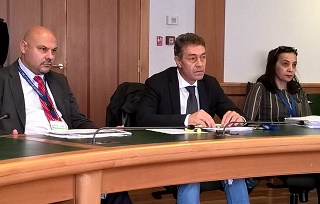 Da sinistra: l'ing. Camponeschi, il prof. Romano, la dottoressa Augurusa.