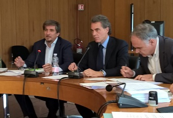 Un momento della seduta congiunta. Da sinistra: il presidente della quarta commissione, Refrigeri, il presidente dell'undicesima, Maselli, il segretario della quarta, Fabio Fadda.