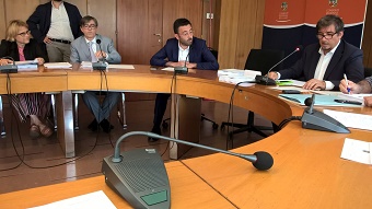 Da sinistra: l'assessore al Bilancio, Sartore, il dirigente Venanzi, il presidente del Consiglio regionale, Buschini, il presidente della quarta commissione, Refrigeri.