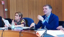 Il presidente della quarta commissione, Marco Vincenzi, e l'assessore al Bilancio, Alessandra Sartore.