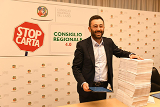 Il presidente Buschini presenta il progetto "Stop Carta".