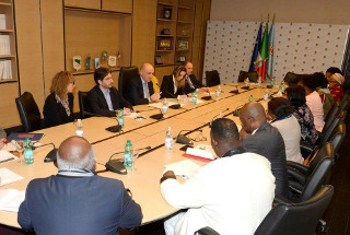 L'incontro nella sala riunioni della presidenza del Consiglio regionale (foto Bruno Ponzani).