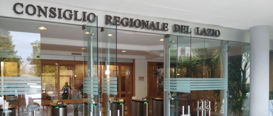 L'ingresso del Consiglio regionale del Lazio in via della Pisana a Roma.