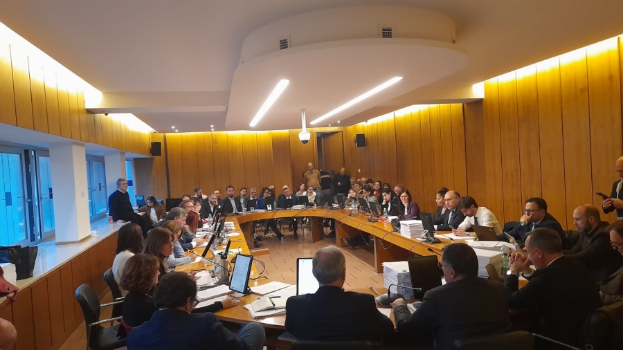 Una seduta della commissione Bilancio. Una seduta della commissione Bilancio.