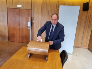 Il presidente della I commissione, Flavio Cera. Il presidente della I commissione, Flavio Cera.