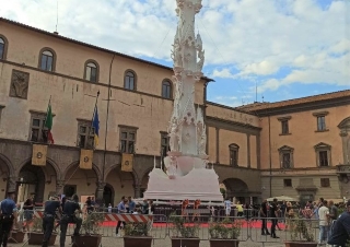 La manifestazione viterbese della Macchina di Santa Rosa. La manifestazione viterbese della Macchina di Santa Rosa.