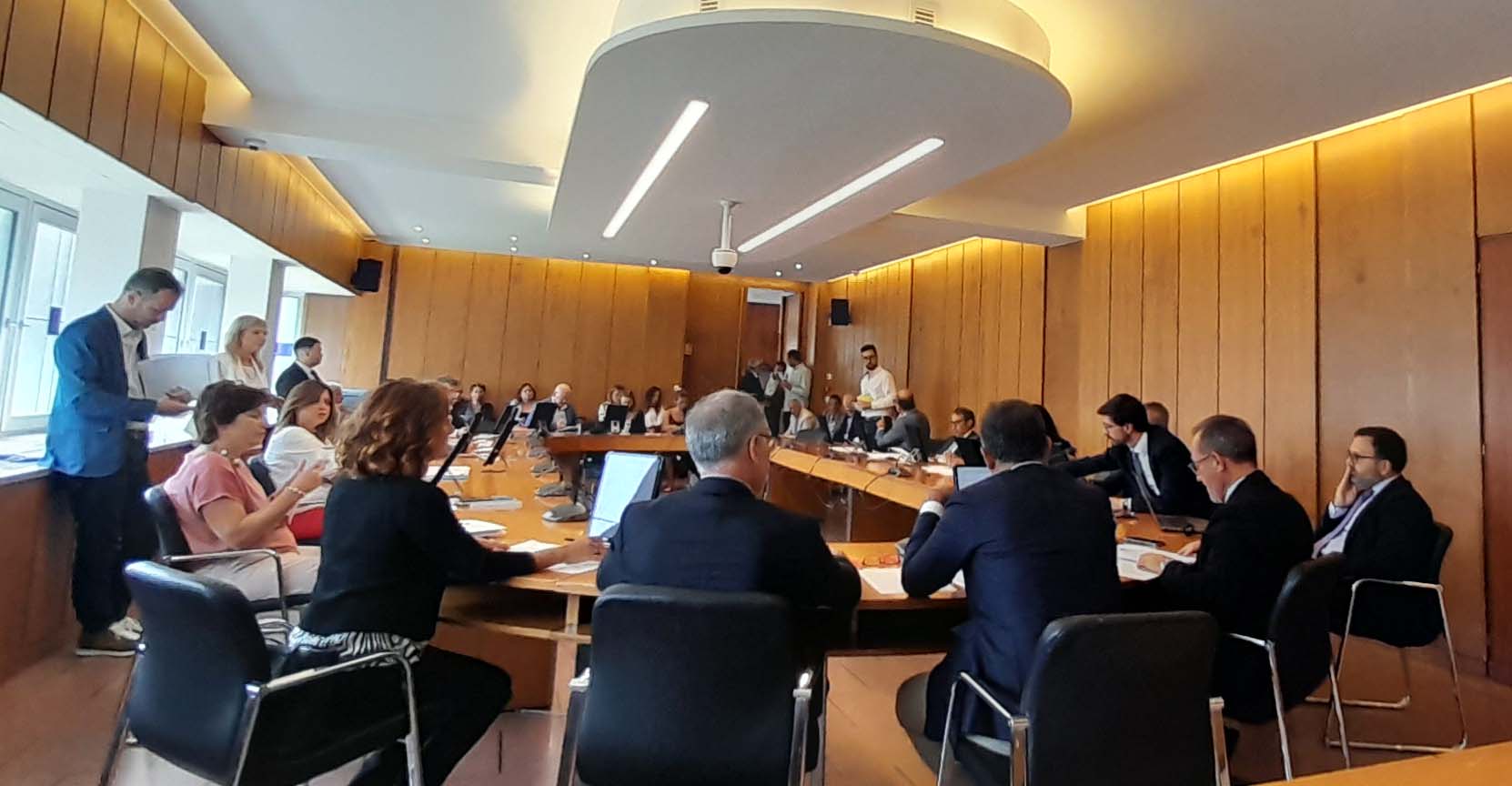Quarta commissione sala Etruschi Quarta commissione sala Etruschi
