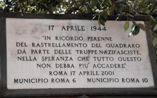 La targa commemorativa del Rastrellamento del Quadraro.