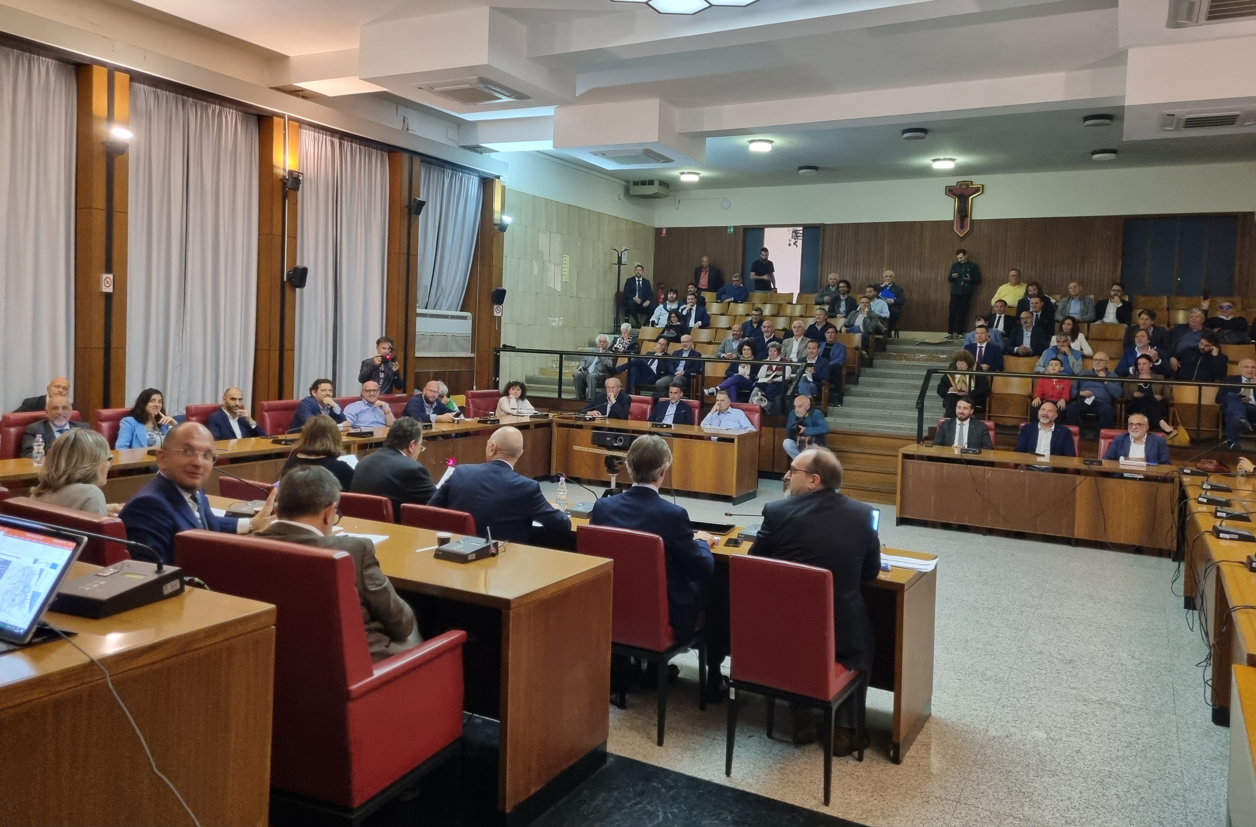 L'audizione della XII commissione nella sala consiliare della Provincia di Rieti. L'audizione della XII commissione nella sala consiliare della Provincia di Rieti.