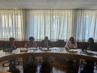 Riunione della I commissione su pdl per tutela degli operatori Riunione della I commissione su pdl per tutela degli operatori