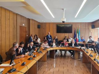 riunita in seduta congiunta la IV e I commissione riunita in seduta congiunta la IV e I commissione