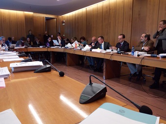 Un momento dei lavori della commissione Bilancio in sala Etruschi.