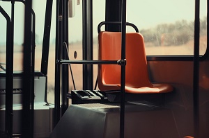 L'interno di un autobus.