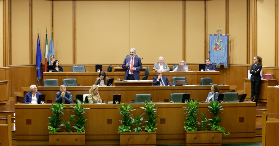 Il presidente Francesco Rocca durante la seduta straordinaria sulla Sanit�