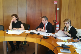 Un momento dell'audizione con l'assessore Manzella Un momento dell'audizione con l'assessore Manzella