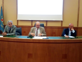 Un momento della presentazione degli sportelli dei detenuti in sala Mechelli. Da sinistra: il provveditore Cantone, il Garante dei detenuti del Lazio, Anastasìa, il vicepresidente del Consiglio regionale Cangemi.
