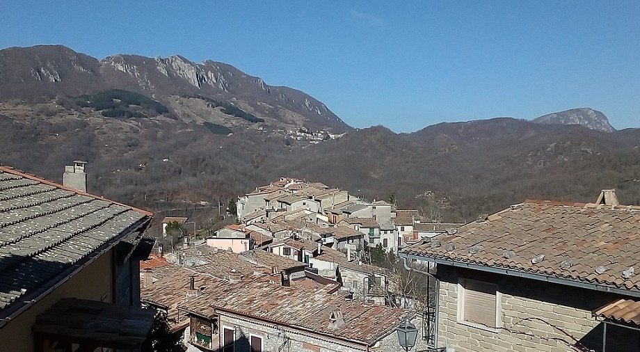 Un piccolo comune del Lazio (Nespolo, provincia di Rieti).