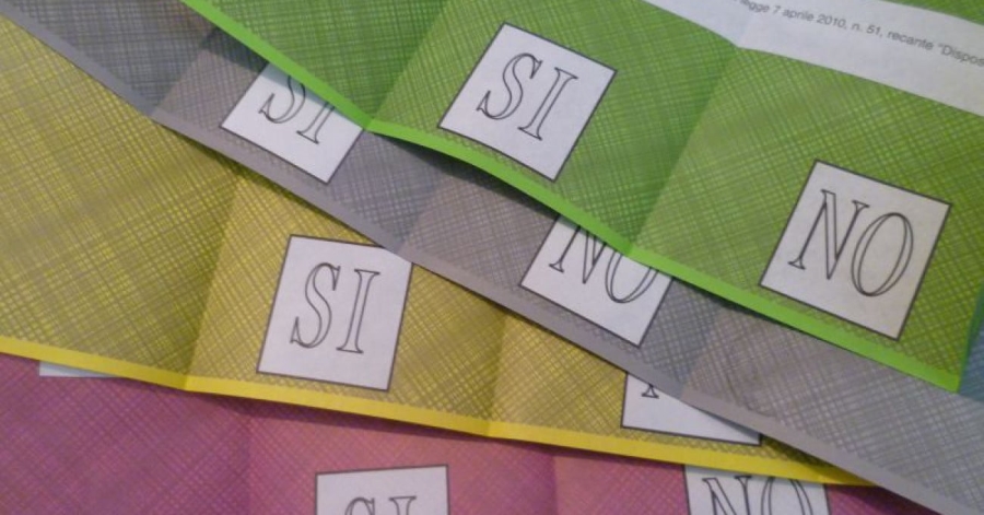Schede elettorali per i referendum