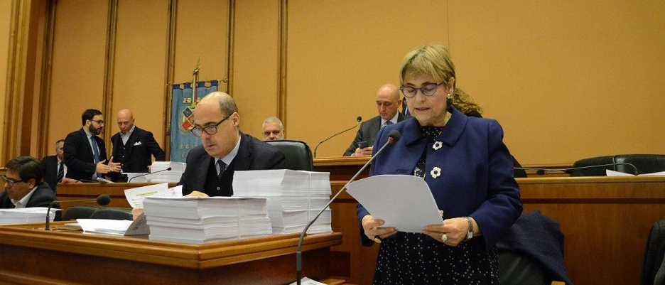 In primo piano l'assessore al Bilancio, Sartore, e il presidente della Regione Lazio, Zingaretti.