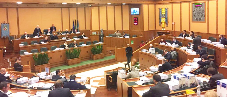 L'Aula del Consiglio regionale al lavoro.