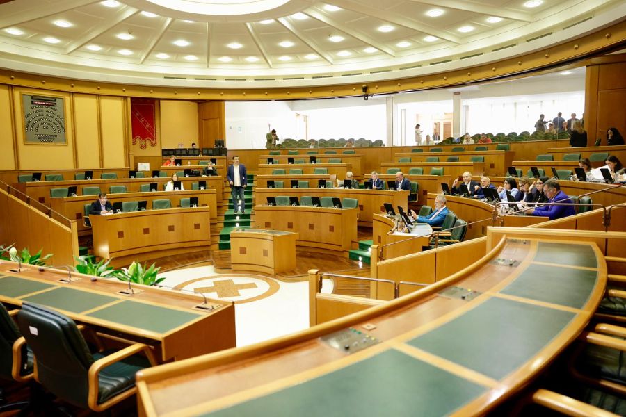 Il consiglio approva Collegato con 25 voti favorevoli e 5 contrari