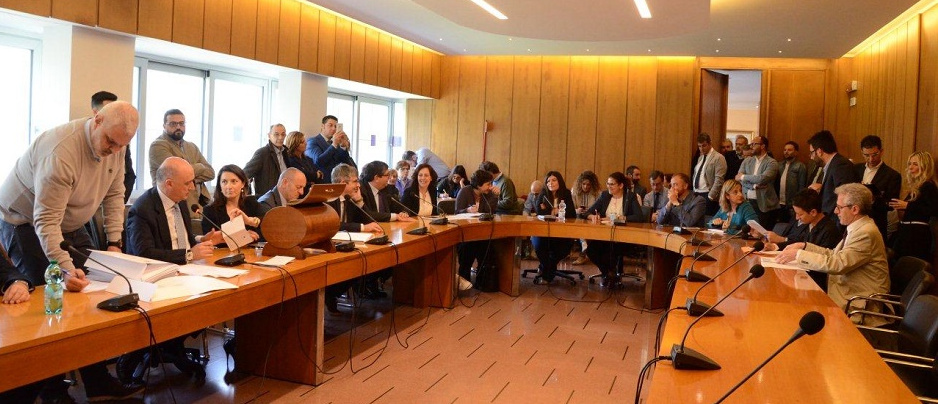 Una fase della seduta.