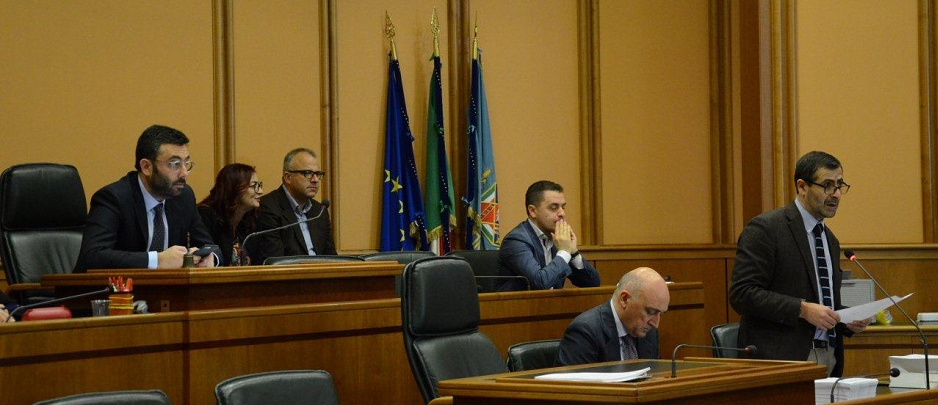 Un momento della relazione dell'assessore Valeriani (foto di Bruno Ponzani).