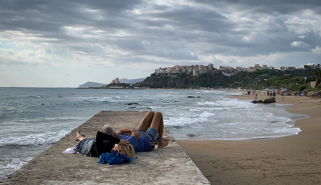 "Sperlonga d'autunno" by Luca Di Ciaccio is licensed under CC BY-NC-SA 2.0 