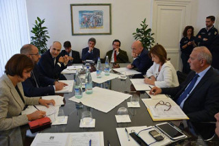 Il vertice istituzionale tra presidenti di consiglio regionale e presidente della Camera dei deputati.