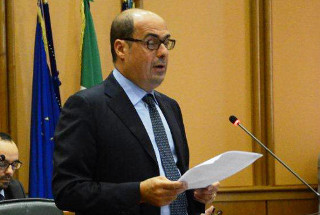 Zingaretti durante una relazione all'Aula.